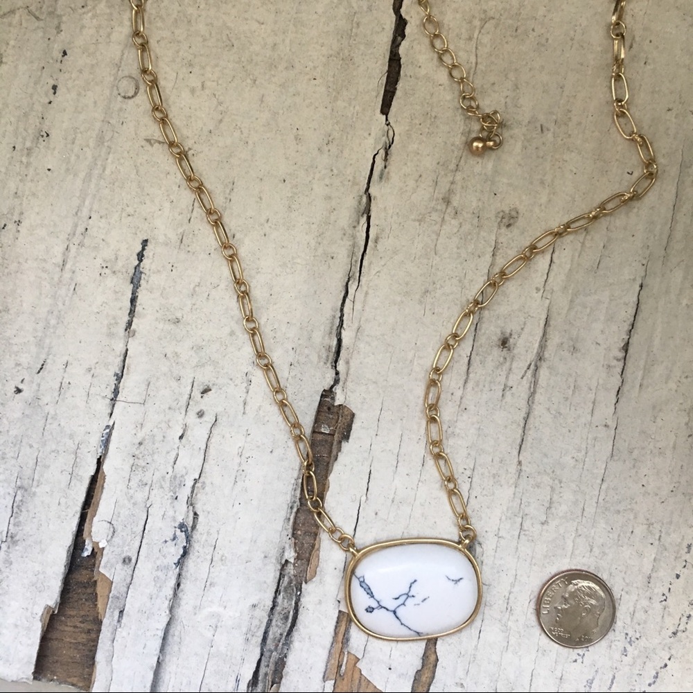 Porcelain Style Bird Necklace - Picture 5 of 5